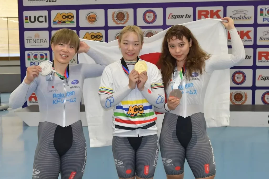 太田りゆ選手、佐藤水菜選手、梅川風子選手